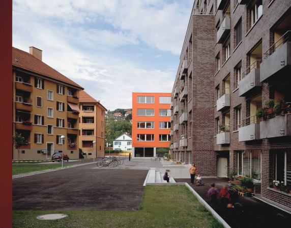 Keine Angst vor Partizipation!  Wohnen heute, Architekturmuseum Mnchen, Hilde Strobl, Andres Lepik, Karin Leydecker, WagnisART, Die Baupiloten, Kalkbreite, Spreefeld Berlin, Baugurppe, Baugenossenschaft, Zusammen Bauen, Ausstellung in Mnchen, Pinakothek, ABC der Partizipation, Partizipation, Mller Sigrist Architekten, Wohnungskrise, Wohnungsfrage, Wohnung gesucht, Neues Bauen, Robert Owens, Industrial Village, Frauenwohnen