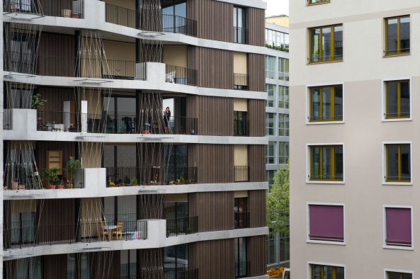 Keine Angst vor Partizipation!  Wohnen heute, Architekturmuseum Mnchen, Hilde Strobl, Andres Lepik, Karin Leydecker, WagnisART, Die Baupiloten, Kalkbreite, Spreefeld Berlin, Baugurppe, Baugenossenschaft, Zusammen Bauen, Ausstellung in Mnchen, Pinakothek, ABC der Partizipation, Partizipation, Mller Sigrist Architekten, Wohnungskrise, Wohnungsfrage, Wohnung gesucht, Neues Bauen, Robert Owens, Industrial Village, Frauenwohnen