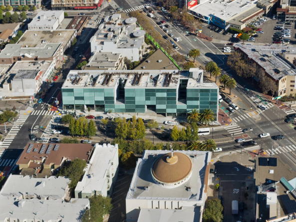 Concrete, Beton Loft, u-frmig, Innenhof, Spiraltreppe, Topografie, San Francisco. Baptist Church, Baptistenkirche, Sonnenschutz, Gebudehlle,Loggia, Durchlftung, air,