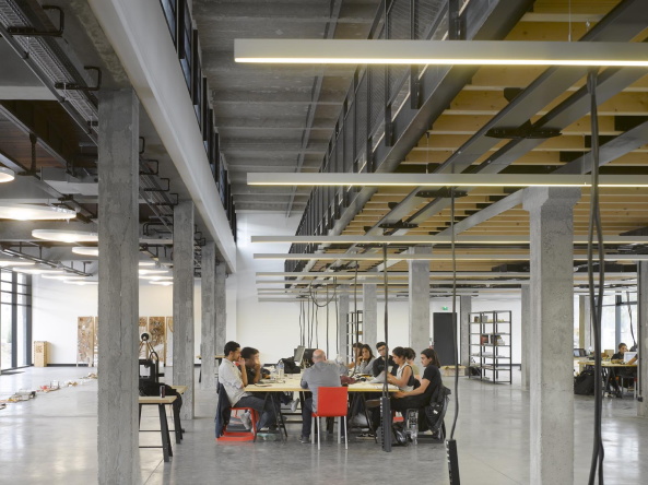 Studio Odile Decq, Architekturschule, Neubau, Umbau, Beton, Lagerhalle, Architekturausbildung, school, architecture school, refurbishment, Bgen, new building, Lyon, 2015, 2016, Frankreich, France, European training, Roland Halbe, Stuttgart