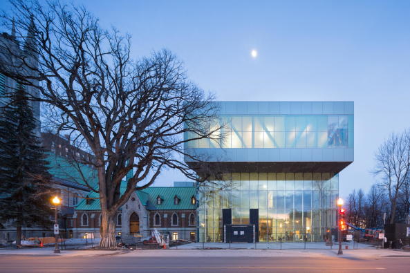 Ville de Qubec, Kanada, 175 Rue Grande Allee, OMA, Rem Koolhaas, Shohei Shigematsu, inn Partners,  Muse national des beaux-arts du Qubec, Pierre lassonde pavillion, Pavillon, Wing, Flgel, Anschluss, Neubau, Glaskasten, Scheiben, Kisten, Boxen, Boxes, Stapel, gestapelt, Fertigstellung, 2016, Juni 2016, Erffnung, opening, Rotterdam, New York, Kanada, Nordamerika,