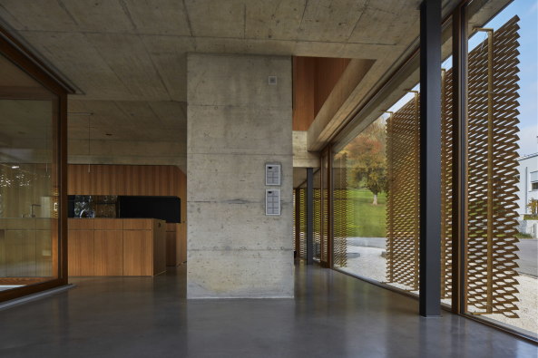 Basel Landschaft, Baselland, Neubau, Wohnhaus, Wohnungsbau, Schweiz, Gelterkinden, Sissach, Olten, 2015, 2016, Fertigstellung, Hanglage, single family house, architecture, concrete, Beton, Holz, loftartig, minimalistisch, minimalism, Ausblick, view, Landschaft, landscape