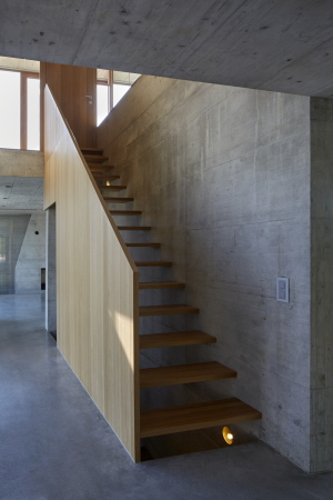 Basel Landschaft, Baselland, Neubau, Wohnhaus, Wohnungsbau, Schweiz, Gelterkinden, Sissach, Olten, 2015, 2016, Fertigstellung, Hanglage, single family house, architecture, concrete, Beton, Holz, loftartig, minimalistisch, minimalism, Ausblick, view, Landschaft, landscape