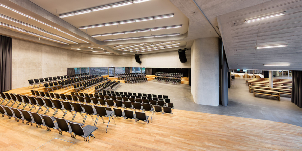 Universittsgebude, Zeppelin Universitt, informelle Begegnungen, Friedrichshafen, Campusgebude, visuelle Bezge, komplexe Erschlieung, Erschlieungszonen, Kaserne, Bestandsbau, Patios, Luftrume, Oberlichter,  Glasfassaden, Treppe, baunetz, unigebude, campusneubau,