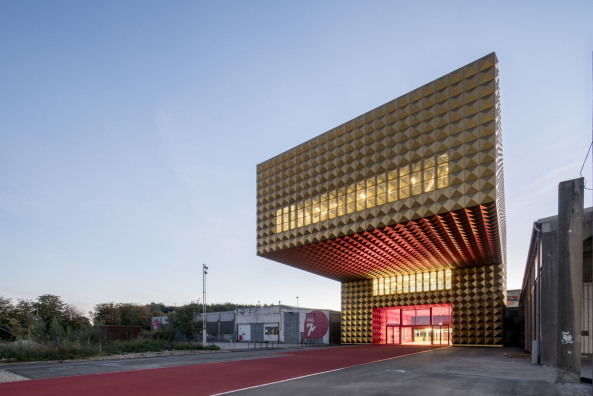 MVRDV, COBE, Ragnarock, Rock, Musik, Museum, 2016, rock music, hall of fame, goldene fassade, glam rock, Denmark, D�nemark, new generation, musicians, artists, creative professionals, K�nstler, Musiker, Roskilde, ROCKmagneten masterplan, Fassade, Kiste, box, schwebende box,