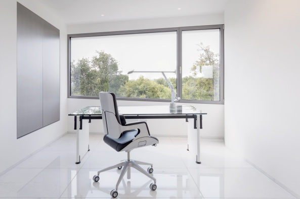 Villa Perlweiss; MIR + Lee Architekten; Stuttgart; Neubau; Einfamilienhaus; polygonal; Dymanisch; asymmetrisch; Mamor; Arcylstein