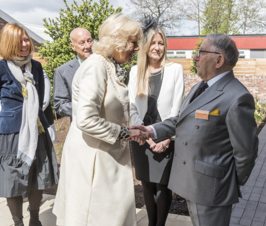 Maggies's, Manchester, Foster + Partners, Christie Hospital, Neubau, 2016, Fertigstellung, new building, health, architecture, wood, holz, Holzkonstruktion, Robert Parfett Building, Dan Pearson, garden, garten, grn, Bume, Krankenhaus, Krebstherapie
