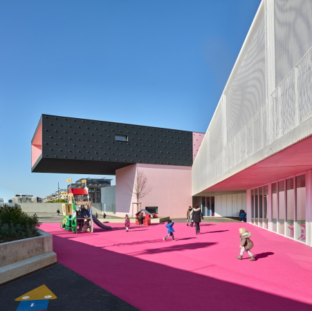 Hort und Schule in Montpellier von Dominique Coulon
