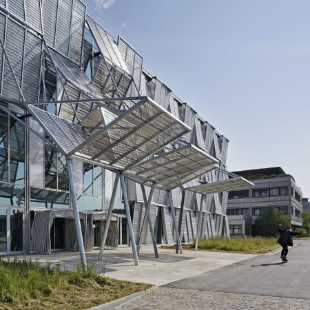 Dominique Perrault, EPFL, Lausanne, Maschinenbau, mechanical engineering, Schweiz, frankreich, 2016, Fertigestllung, Neubau, Brogebude, Forschung, Lehre students, teaching, university, Universitt, Ausbildung, Studium, Atrium, Fassade, DPA, Zweifel + Stricker + Associates