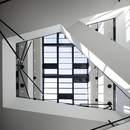 Dominique Perrault, EPFL, Lausanne, Maschinenbau, mechanical engineering, Schweiz, frankreich, 2016, Fertigestllung, Neubau, B�rogeb�ude, Forschung, Lehre students, teaching, university, Universit�t, Ausbildung, Studium, Atrium, Fassade, DPA, Zweifel + Stricker + Associates