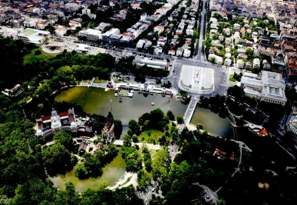 Finalist: Coop Himmelb(l)au