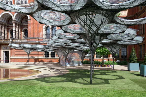 Carbon fibre, pavillon, hexoganial, hexagonal, Modul, Pavillon, pavilion, Bionik, Elytra, beetle, Kfer, Achim Menges, Moritz Drstelmann, Victoria and Albert Museum, forewing, Panzerflgel