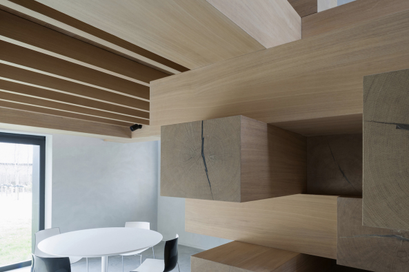 Studio Farris Architects; Flandern; Belgien; Scheunenumbau; Umbau; Umnutzung; Backstein; Betonh�lle; B�ro; Raumstruktur;