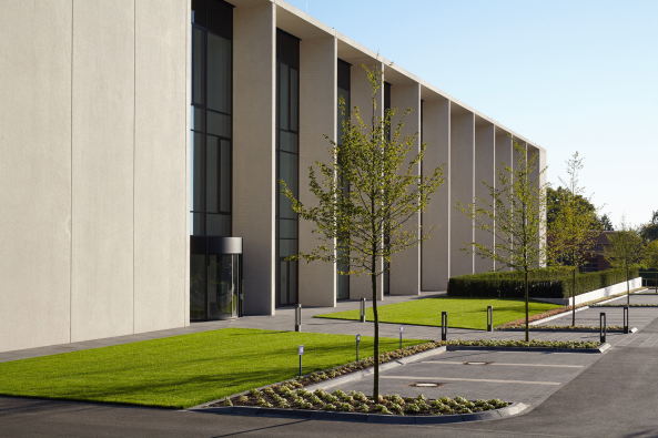 Schulungszentrum, 2016, Fertigstellung, H�rmann, Neubau, Betonfassade, Rippen, H�rmann Forum, Architekten Wannenmacher + M�ller, education, factory, Betonrippen, Schottenbauweise, Produktionsstandort, centre, research, Weiterbildung, Fortbildung, Treppenhaus, Germany, architecture,