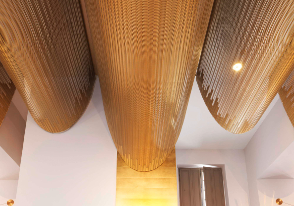 Umbau, Restauration, msueum, Dominique Perrault, golden, metall, ways, Wegefrhung, Exit, Ausgang, Eingang, Treppe, Blickachsen, axis, baroque, Versailles,