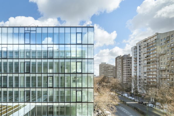 Umbau, Sanierung, neue Fassade, Sergio Grazia ACZ, Z�ndel Christea, Refurbishment, Fassade, facade, Glasfassade, Paris, 2016, 122 avenue du G�n�ral Leclerc, Boulogne-Billancourt, Fertigstellung, Projekt, Frankreich, France Europa, architecture