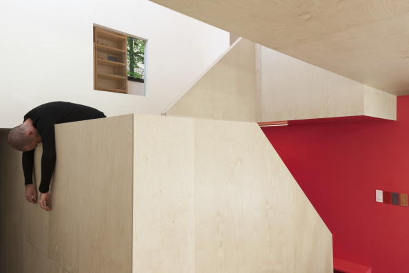 Kanada,  Maxime Brouillet,  Eastern Townships, Canada, Fahouse, Jean Verville architecte, Jessica Bouffette, Olivier Grenier, Martine Walsh, house, single family house, Wohnhaus, Wald, Zauberwald, Mrchenwald, Neubau, Fertigstellung, 2016, schwarz, dunkel, dster, gemtlich, cozy