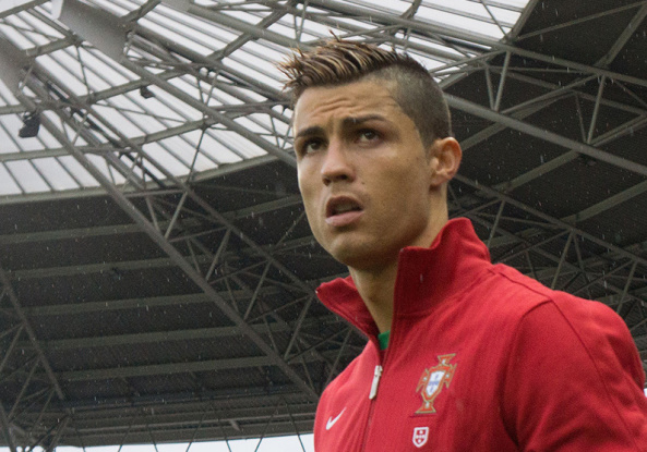 Ronaldos bitterse Trnen. Portugals Superstar weinte erst vor Schmerz - und am Ende dann vor Glck, schreibt der Spiegel heute, Foto: Fanny Schertzer, CC BY-SA 3.0