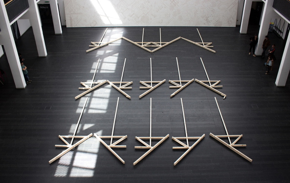 Holz,Timber, ALICE, Dieter Dietz, Ecole Polytechnique Federale de Lausanne, Studenten, students, research, genetic code, DNA, timber frame, Holzrahmen, Remy Melay, Pavillon, temporr, temporary