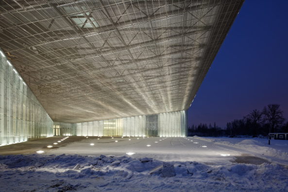 Glas, glass, bridge, door, Tor, Monumental, Hoffnung, Schlagwrer, Sowjetgeschichte, DGT, Nationalsozialismus, Estland, Opfer, Denkmal, monument, long, slim, Brcke, soviet, nazi, occupation, museum, Museum, Tartu