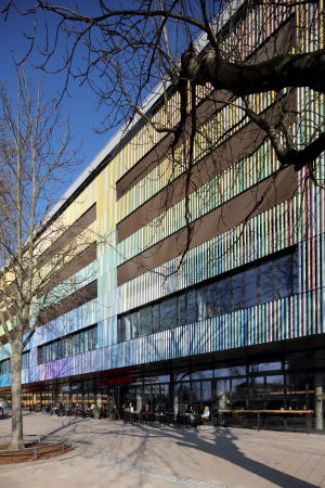 Aluminium, dreieckig, Farben, Farbnuancen, sanfte Farben, Antonio Marra, HD Wahl, Duraflon, triangle-shaped, colour, colour play, aluminium, Alexander Schleifenheimer