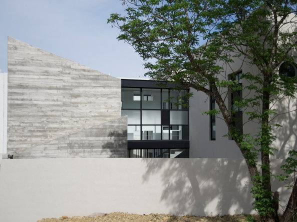 planeta; planeta mas arquitectos; Mexiko, Montererrey, Einfamilienhaus; Carsten Krohn, Nuevo Leon, Betonfassade