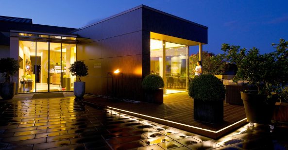 Erweiterung im Weingut Ralph Anton in Kirrweiler von Innenarchitekt Thomas Blinn