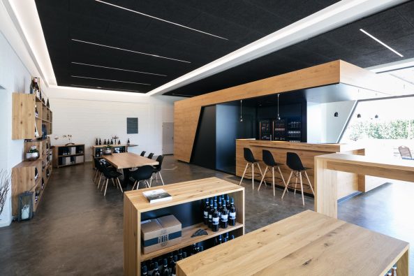 Vinothek im Weingut Meyer in Heuchelheim-Klingen von der Werkgemeinschaft Landau Freie Architekten