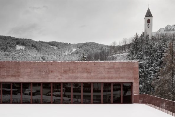 Best of Best: Feuerwehrhalle in Vierschach von Pedevilla Architects