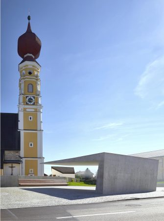 Obersterreich: Ortsplatz Handenberg von Heidl Architekten und Barbara Bacher, Bauherr: Gemeinde Handenberg