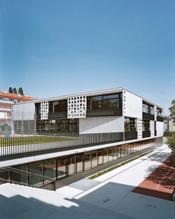 Wien: Neulandschule Grinzing von Eidenbck Architekten, Bauherr: Verein Neulandschulsiedlung