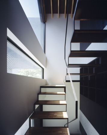 Wohnaus, Japan, Fertigstellung, 2016, Neubau, Beton, concrete, Apollo Architects, Tokyo, housing, living, Satoshi Kurosaki, Masao Nishikawa, Private housing, Sichtbeton, street corner, mini house, kompakt, compact