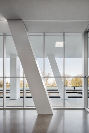 Diane Dufresne, Centre du Art, Museum, Neubau, 2016, Repentigny, Canada, ACDF, civic plaza, building, glise de la Purification-de-la-Bienheureuse-Vierge-Marie, Ville de Repentigny, Fertigstellung, eubau, fassade, facade, Grundriss, Planung, Hausbau, Beton, Holz, Stahl Tragwerk, Scno Plus, Marcelle Ferron, Richard Langevin, German Website, Deutschland, France