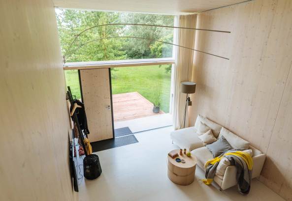 Minifertighaus in Tallinn, Estland, Fertighaus, Minihaus, Architektur, Kodasema, KODA; Designlines, Julia Bluth, Baunetz, Baunetz-Meldungen, Mini-Living, Verbundbauplatten, Bauen im Verbundsystem, Schner Wohnen, Wohnhaus, Architekt, architect, best architects, Fassade, Prototyp, Baukosten, Koda-Haus, Koda-House, Design und Wohnen, prefab living, prefab architecture, Small Project Prize, Tallinn Architecture Biennale 2015, 25 Quadratmeter