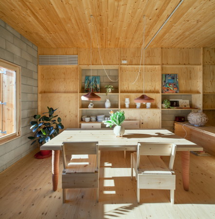 Josep Ferrando Architecture, Sant Cugat, Barcelona, Spanien, Spain, Holz, Beton, Wnde, Mauern, Wohnhaus, housing, single family house, Intervention, Umbau, Altstadt, old city, Void, Leerstelle, 2016, Fertigstellung, Bauen im Bestand, Baunetz, Baunetz-Meldung, Architektur, Architekt, architect, architecture, Architekt gesucht, Meldungen, architecture-news, Ramona, Toledo-Villarreal, Adria Goula, Neubau