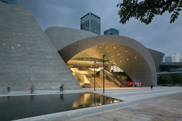 Coop Himmelb(l)aus MOCAPE in Shenzhen