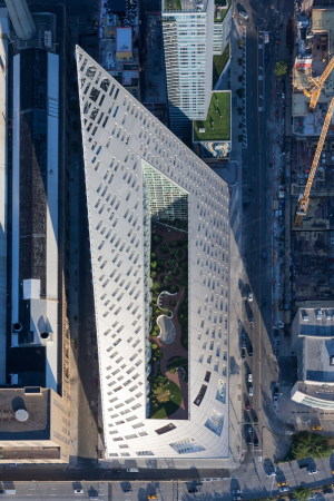 Courtscraper von BIG in NYC fertiggestellt