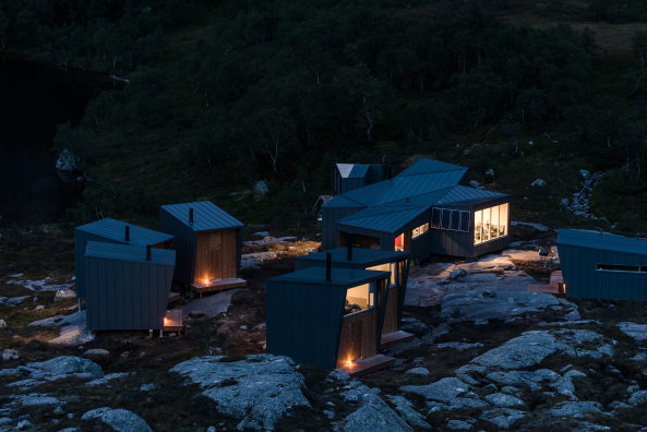 Norway, Lysefjord, KOKO architects, Zink, Baunetz, zinc, container, Wanderhtte, hut, trekking, Felsen, rocky, Container, Holz, Selbstversorgung, Talinn
