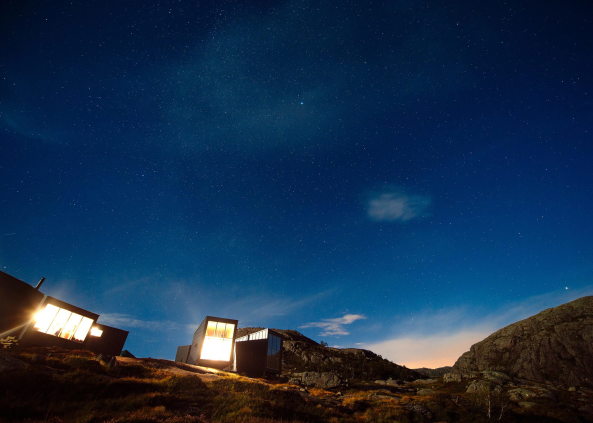 Norway, Lysefjord, KOKO architects, Zink, Baunetz, zinc, container, Wanderhtte, hut, trekking, Felsen, rocky, Container, Holz, Selbstversorgung, Talinn