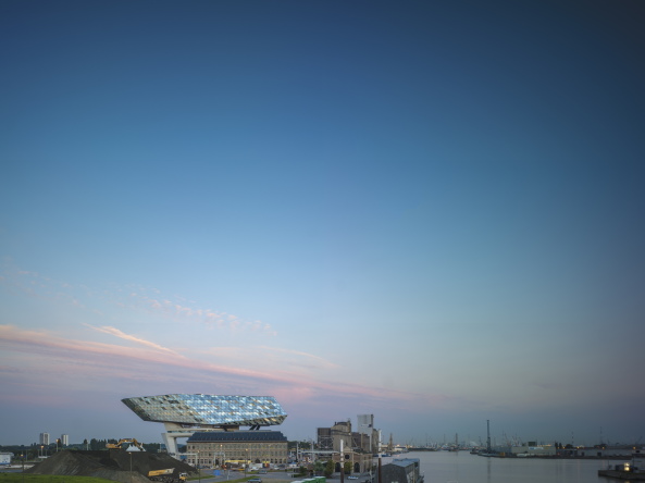 Baunetz, Baunetz-Meldung, Architektur, Architekt, architect, architecture, Architekt gesucht, Meldungen, architecture-news, Architektur Deutschland, deutsche Architekten, german architecture, young architects, Zaha Hadid Architects, Mexicostraat 37, 2030 Antwerpen, Belgien, Port House, Hafenhouse, Hafen, Antwerpen, Helene Binet, Hufton Crow, new building, 2016, Belgium, Belgien, BREEAM, ship, Schiffe, Port of Antwerp, Umbau, Altbau, Bestandsbau, Wettbewerb