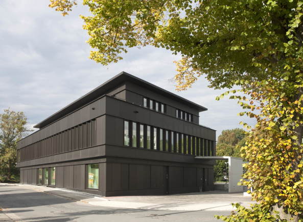 Aluminium, rztehaus, Baunetz. Format Architekten, Essen, Poliklinik, Kettwig, medical center, Ruhrgebiet, colour, facade, Format Architekten