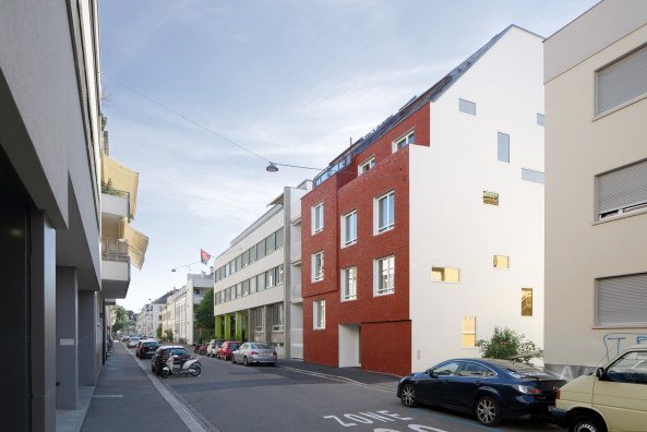 Mehrfamilienhaus in Basel von HHF