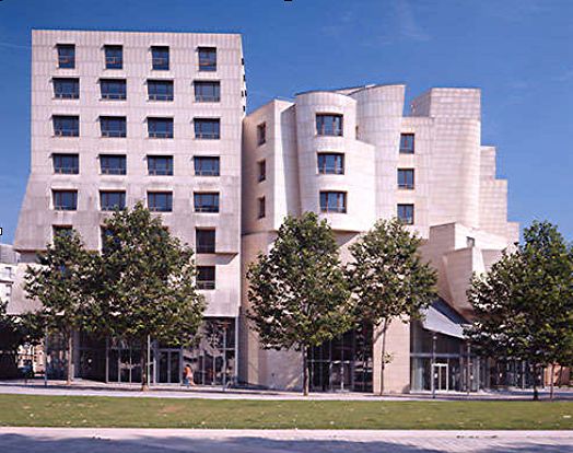Gehry-Bau in Paris wiedererffnet