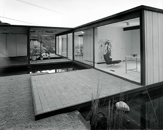 Case Study House Nr. 21, Los Angeles. Foto: J. Shulman, 1958. Architekt: Pierre Koenig, 1956-58