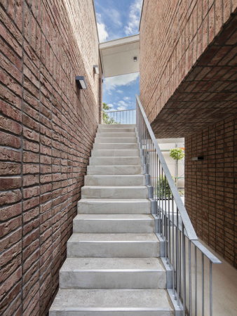 Backstein, Wohnanlage, living, brick stone, barrierefrei, Auenraum, Balkon, Terrasse, HPA + Architektur, Kln, Bergisch Gladbach, Baunetz, altersgerecht, generations, Laubengang