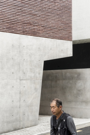 Baunetz, Baunetz-Meldung, Architektur, Architekt, architect, architecture, Architekt gesucht, Meldungen, architecture-news, Architektur, Deutschland, deutsche Architekten, german architecture, young architects, Seoul, Neubau, 2016, new building, concrete, Backstein, Stadthaus, house, realized building, finished building, Stocker Lee, Gangnam district, STOCKER LEE ARCHITETTI, Simone Bossi, Dong Joon Lee, Melanie Stocker, high density, Nachverdichtung,