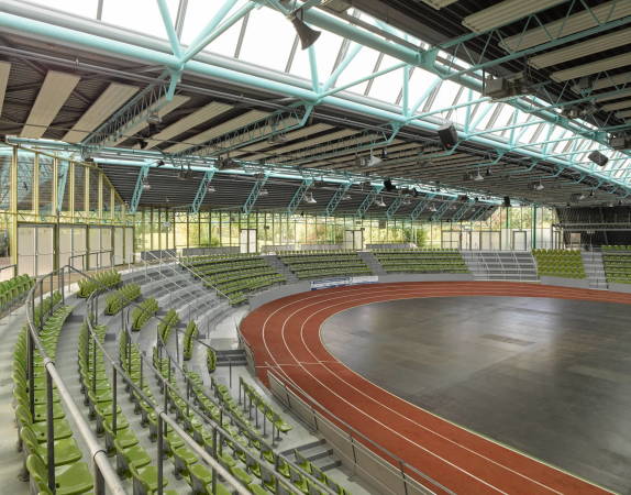 Glaspalast Sindelfingen; Baden W�rttemberg; Behnisch Architekten, G�nter Behnisch; Sanierung; Denkmalschutz; Sporthalle; Veranstaltungshalle; Tragwerk; Glasshedd�cher; Hugo-H�ring-Preis 1977; energetische Sanierung