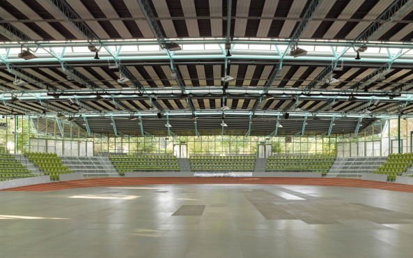 Glaspalast Sindelfingen; Baden W�rttemberg; Behnisch Architekten, G�nter Behnisch; Sanierung; Denkmalschutz; Sporthalle; Veranstaltungshalle; Tragwerk; Glasshedd�cher; Hugo-H�ring-Preis 1977; energetische Sanierung