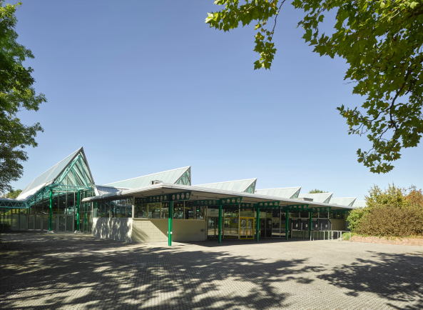 Glaspalast Sindelfingen; Baden W�rttemberg; Behnisch Architekten, G�nter Behnisch; Sanierung; Denkmalschutz; Sporthalle; Veranstaltungshalle; Tragwerk; Glasshedd�cher; Hugo-H�ring-Preis 1977; energetische Sanierung