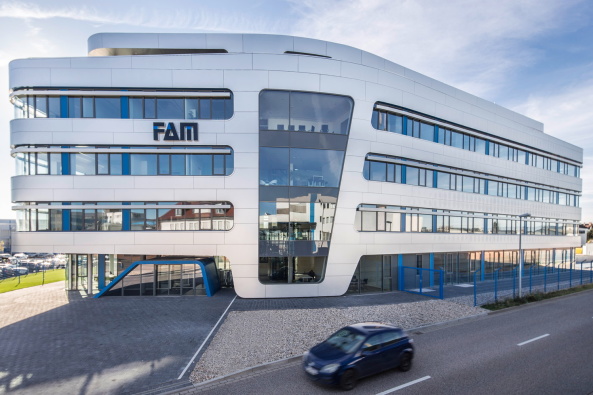Baunetz, Baunetz Meldung, Architektur, architecture, pbr Architekten Magdeburg, FAM, FAM Magdeburg F�rderanlagen und Baumaschinen GmbH, Christian Bierwagen, Firmensitz, Maschinenbau, company headquarter, corporate architecture